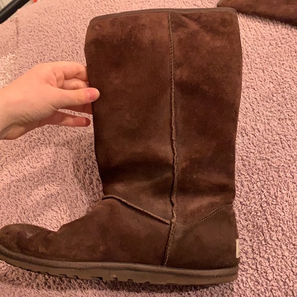 UGG Boots - Picture 4 of 5